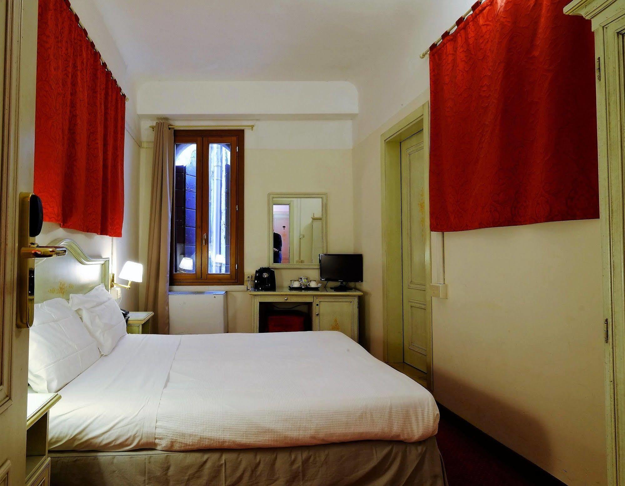 Ca' Pedrocchi Affittacamere 3*
